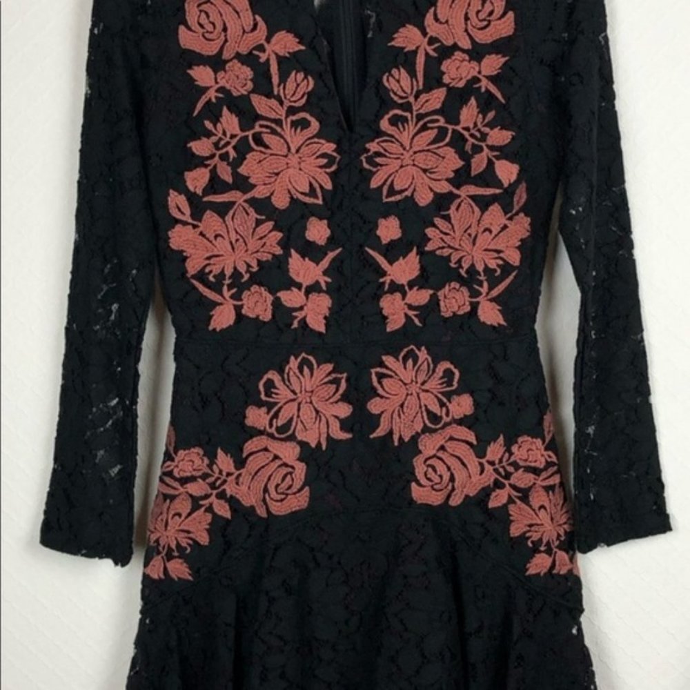 Gianni Binni Long Sleeve Lace Dress - Picture 2 of 2